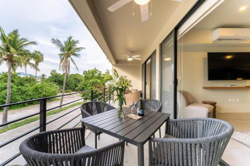 P Chahue House | 3077 - Solana B203