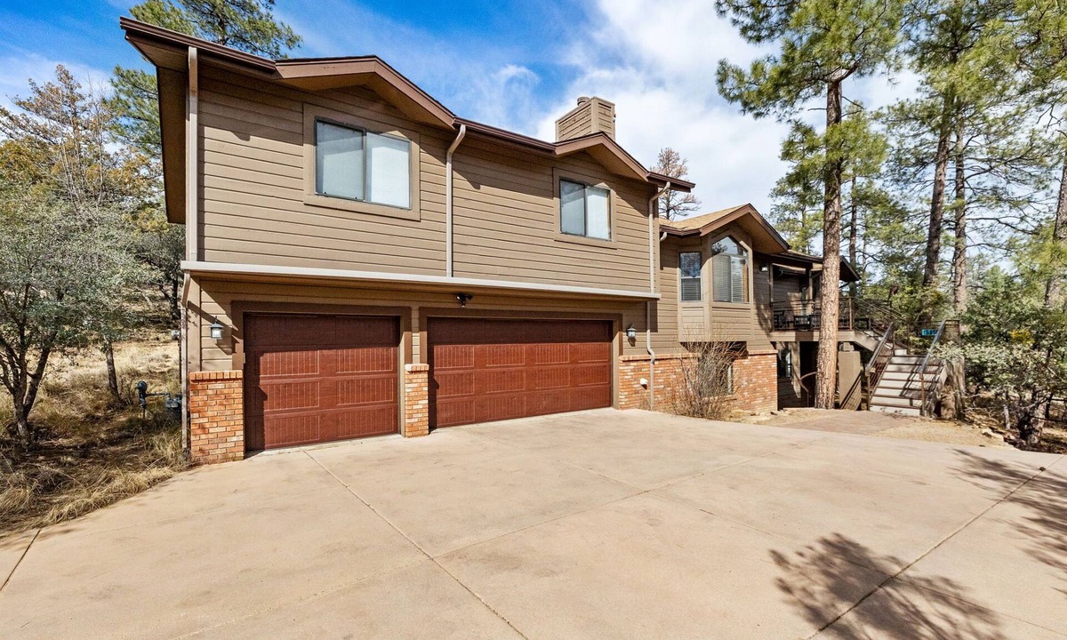 Hidden Valley Ranch Cabin | Adventure Buddies Home Base 5/3 Game & Movie Room
