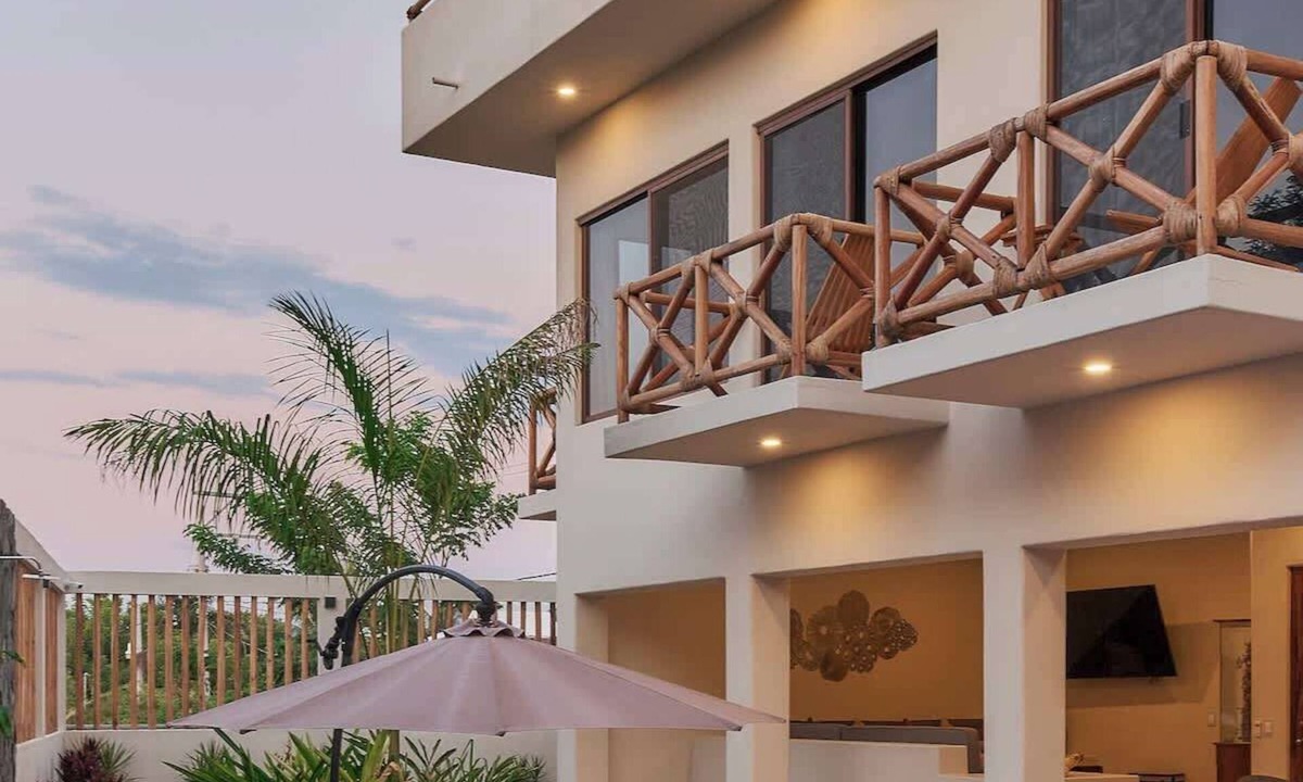 Barra de Colotepec House | Amazing and luxurious "Casa árbol de la vida"