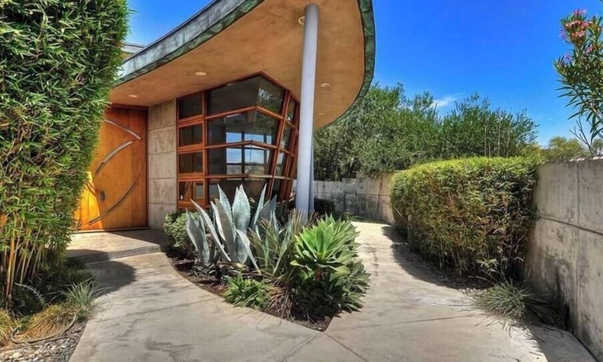 Mystic Hills House | Architectural 3-bedroom house with Views Laguna Beach Monthly stays.