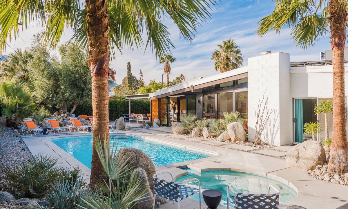 Racquet Club Estates House | Artistic Mid-Century design 6 Bed/5bath ESTATE with Full Casita w/Kitchen