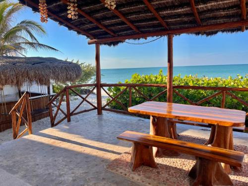 Chuburna Puerto House | Beachfront House with Terrace & Bar, AC, 6 Max