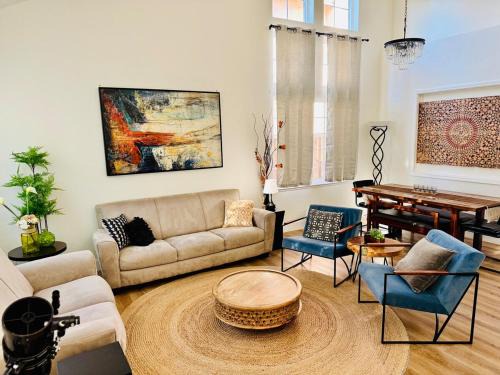 Carmine - Parkmont House | Beautiful and Comfy 4 Bedroom San Jose House!