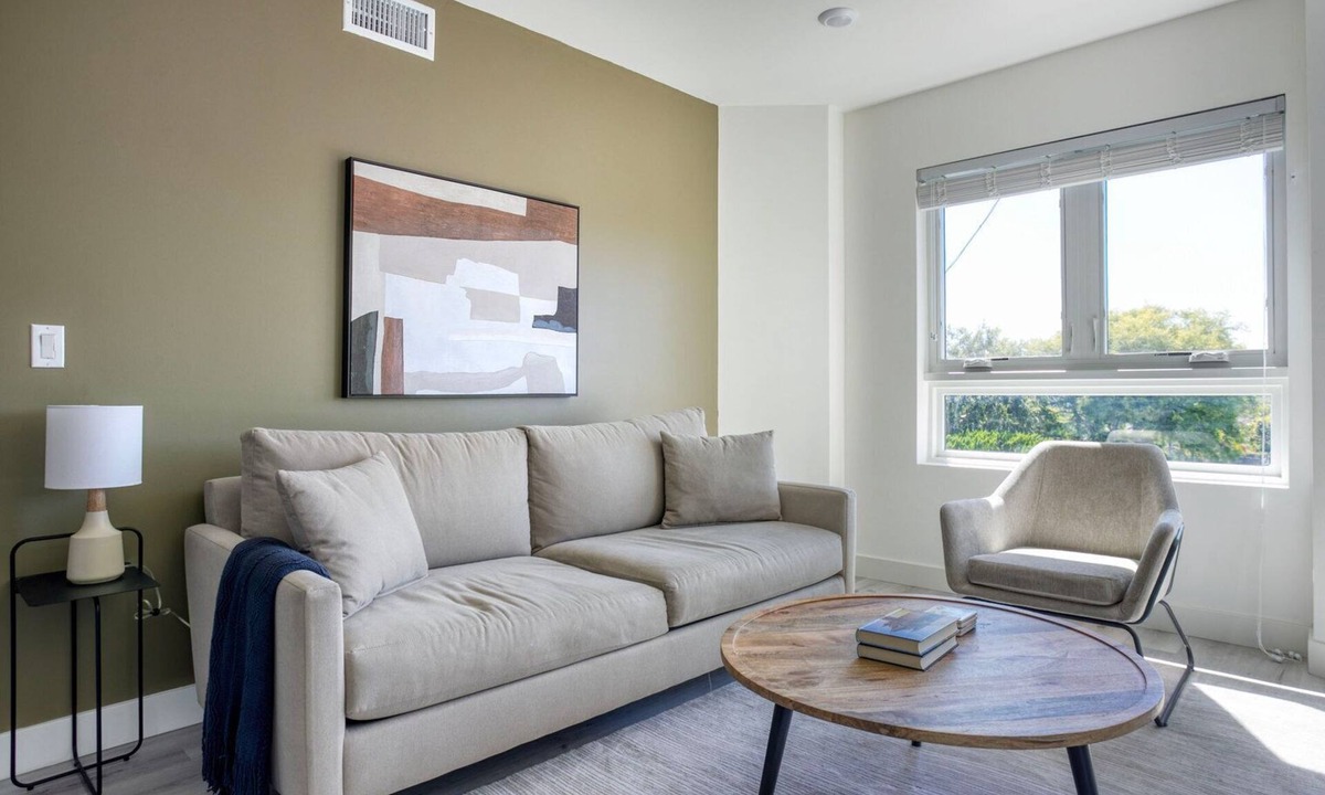 Mar Vista Apartment | Beautiful West LA 1BR w/Rooftop & Gym, nr Restaurants, by Blueground