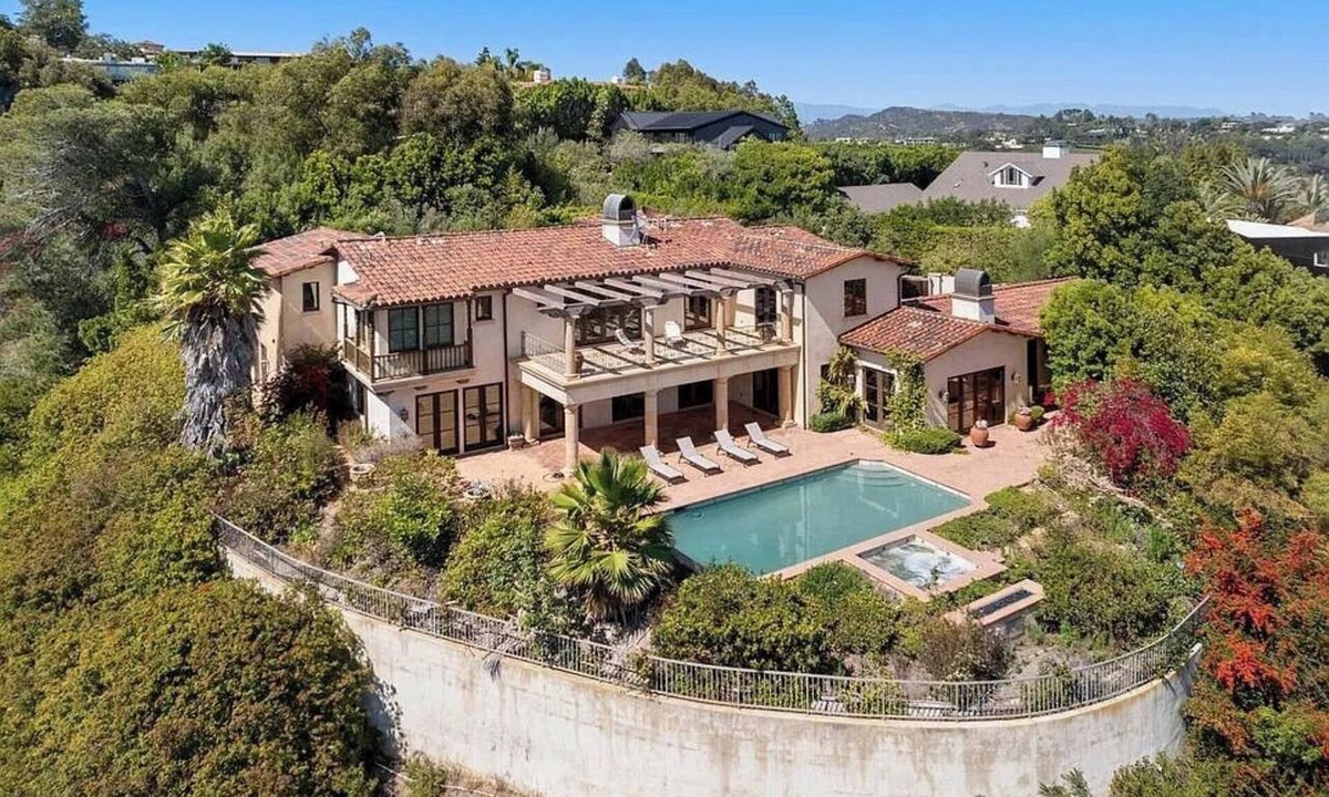 Bel Air House | Bel Air Panorama - Mediterranean Estate w/Resort-Style Grounds