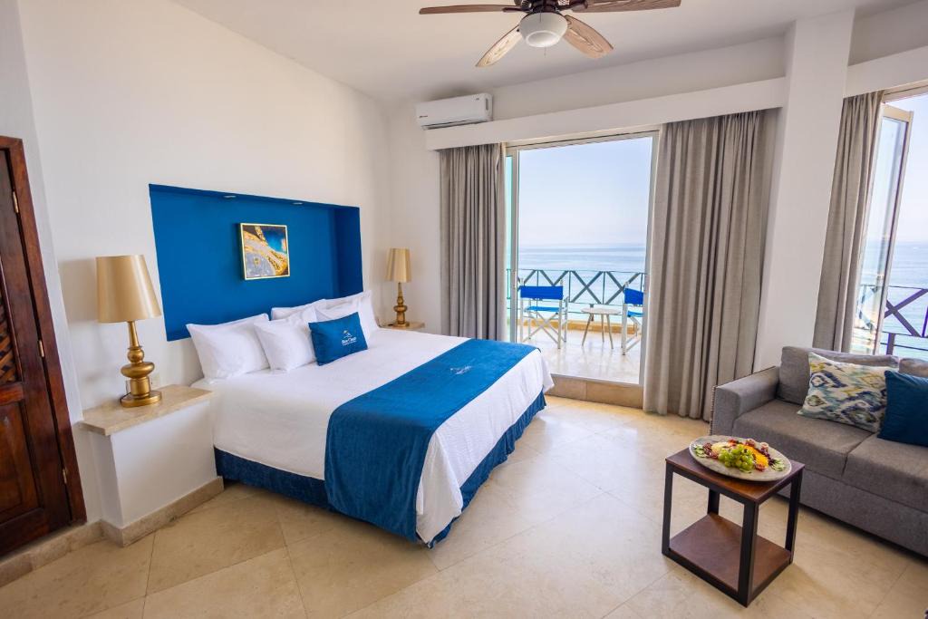 Amapas Hotel | Blue Chairs Beachfront Resort Puerto Vallarta - Adults Only
