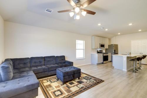 Spring House | Brand New Spring Home < 1 Mi to Old Town!
