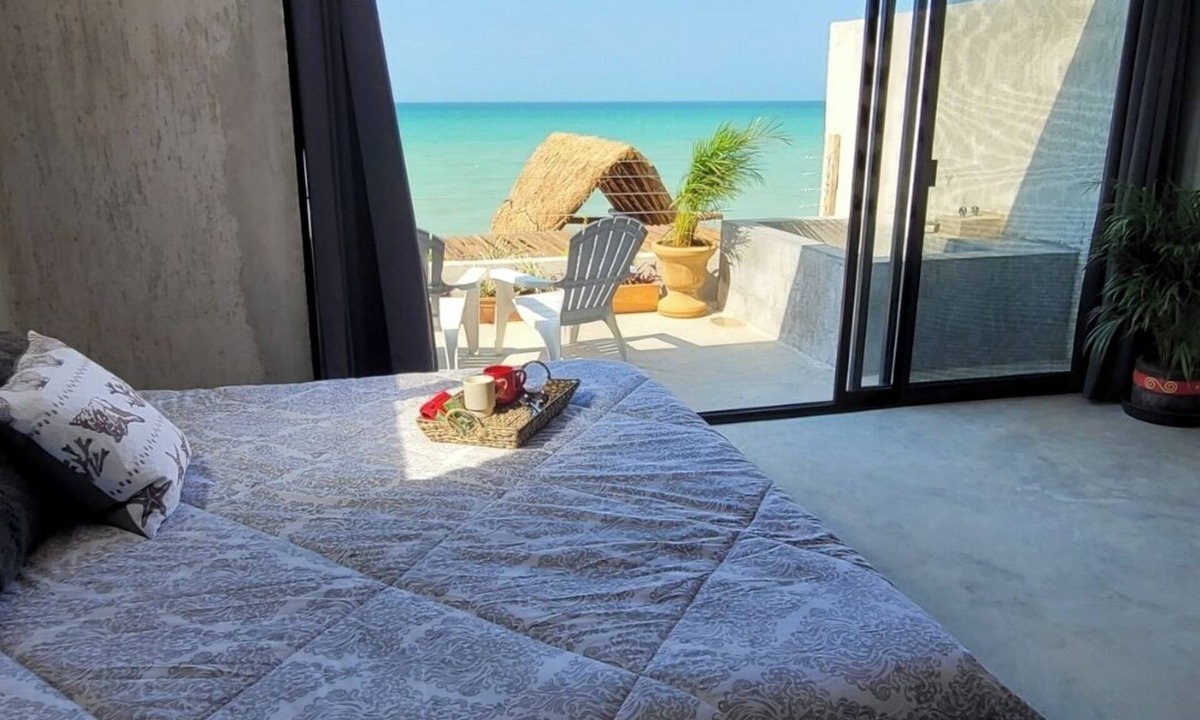 Chuburna Puerto Apartment | Breathtaking-new large ocean view balcony suite