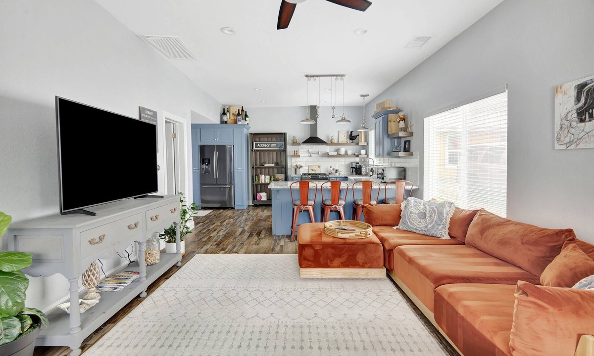 Paso Robles Cottage | Cactus Casa |walk to coffee shop!