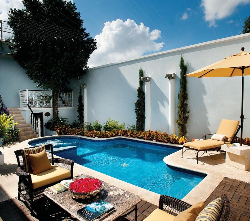Zona Paseo Montejo Hotel | Casa Azul Monumento Historico