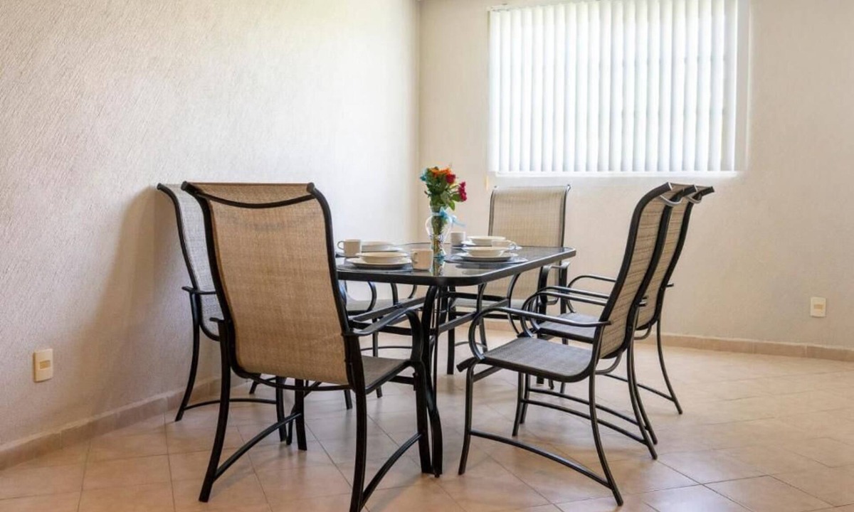 Hornos Condo | Casa familiar con piscina, jardín y parque infantil