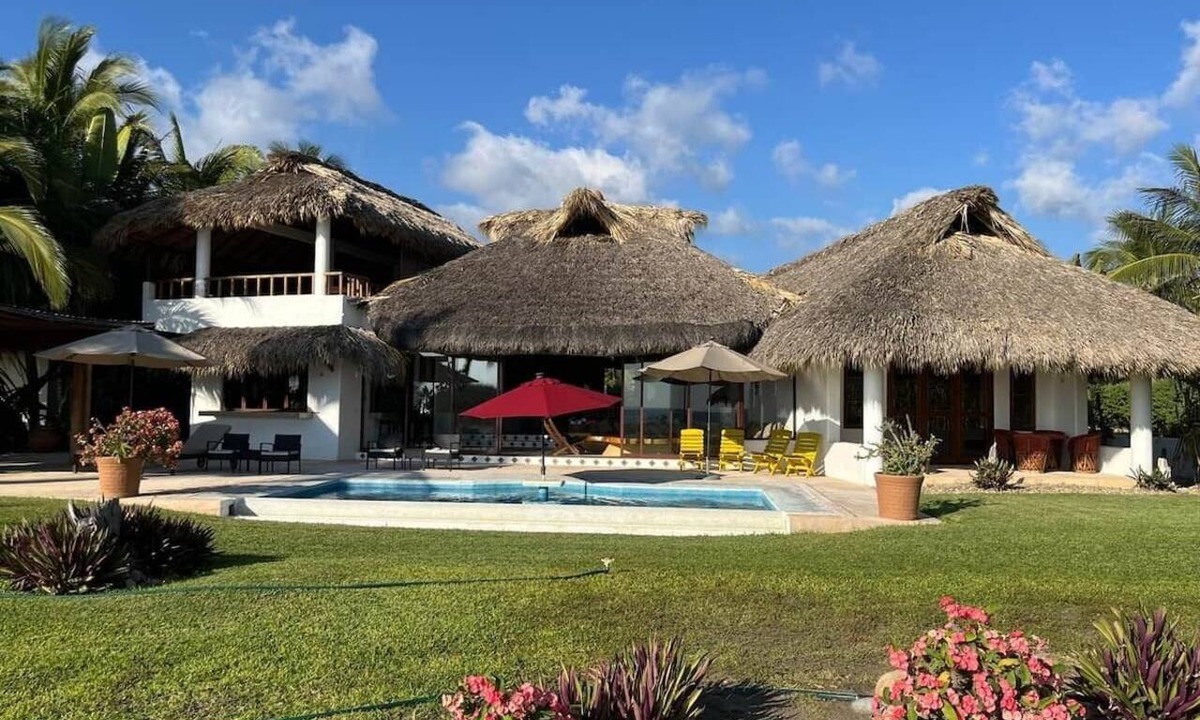 Santa Maria Colotepec House | Casa Fuente Ocean Villa