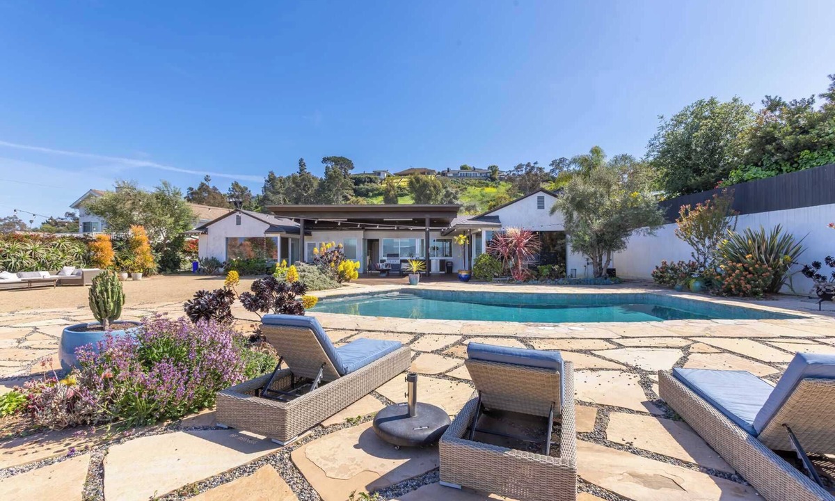 Baldwin Hills House | Casa Veronica by Oraklus