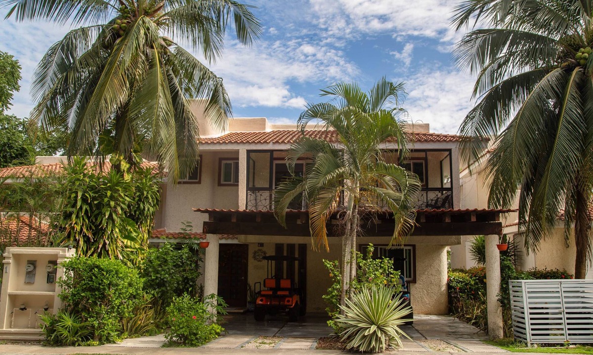 Downtown House | CD: Family Getaway: Tranquility & Natural Beauty