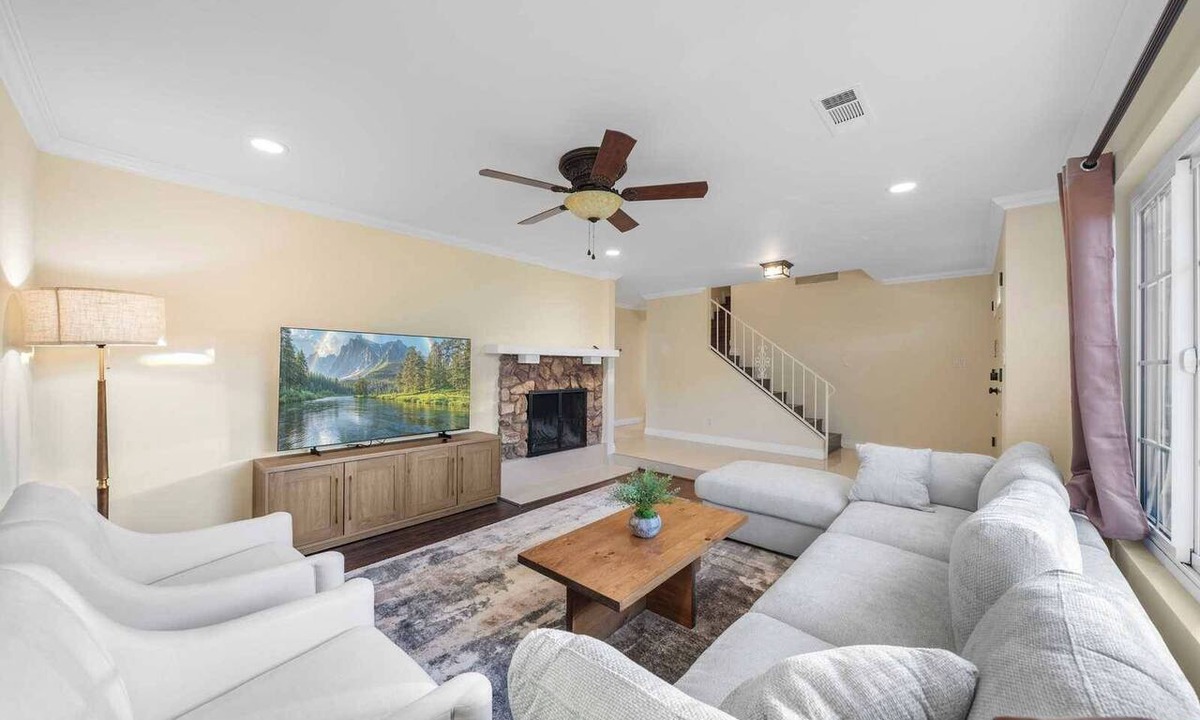 Valle Lindo House | Charming 4B3B｜Garage｜Spacious Yard｜Flex-Lease｜Fully Furnished #42495