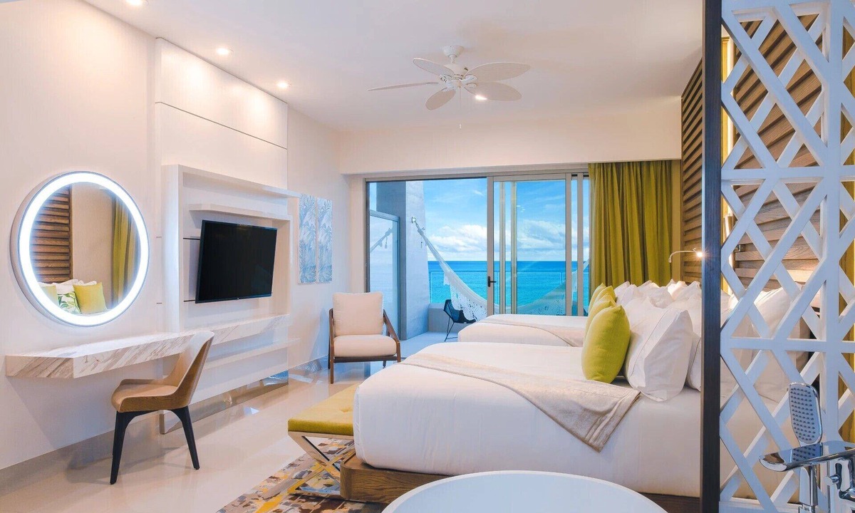 Punta Sam Resort | Christmas on the beach at 5-star Garza Blanca!