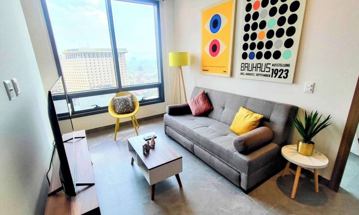 Cuauhtemoc Apartment | City View Oasis: KS Bed, Pool, Hot Tub & Gym, HS WIFI