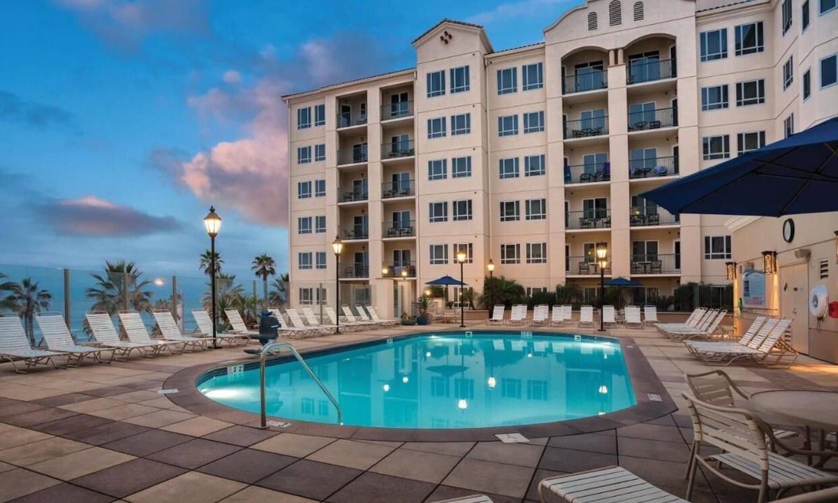 Townsite Resort | Club Wyndham Oceanside-2 Bedroom Deluxe Ocean View Suite