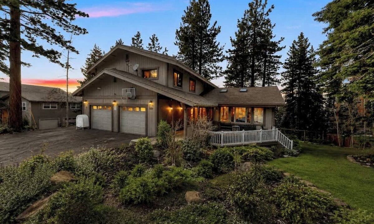 Montgomery Estates Cabin | Cold Creek Lodge: Hot Tub, AC, Game Room, Heavenly