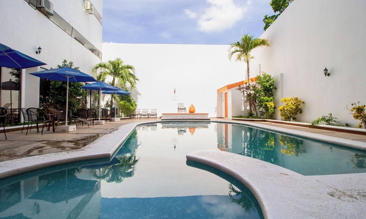 Merida Hotel | Comfortable 2 Double Room w/Pool Access and Relaxing Garden in Mérida Centro