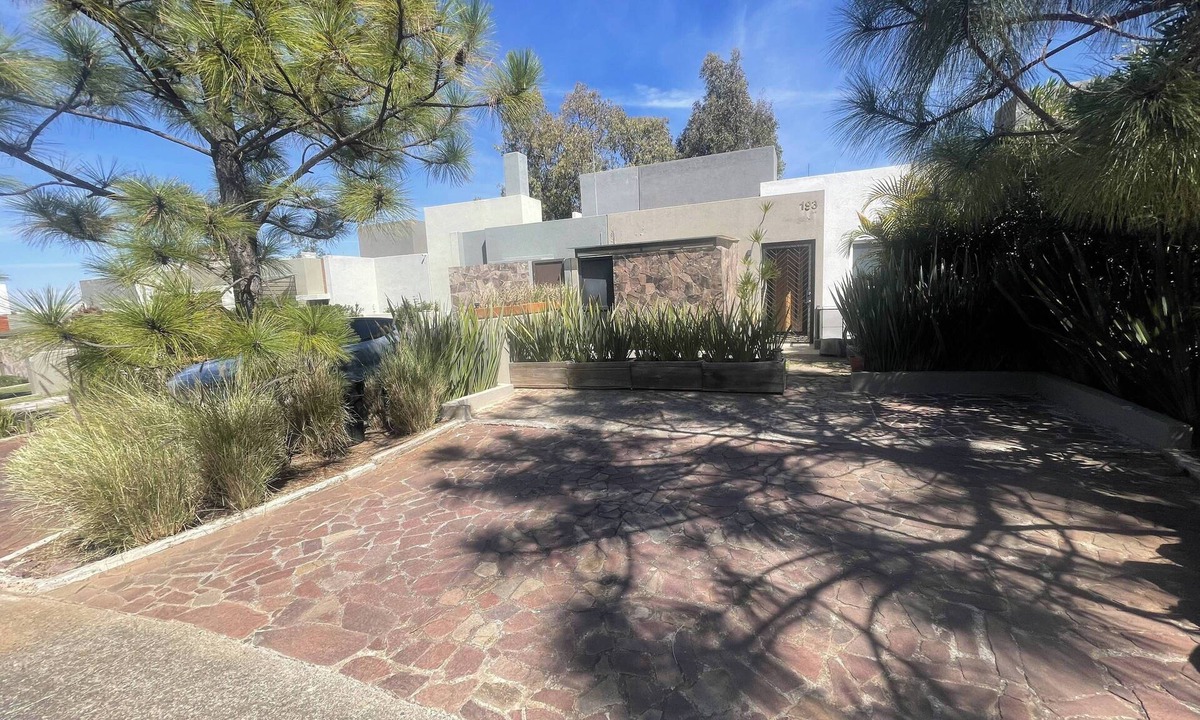 Morelia House | Comfortable and very nice accommodation with garden next to Tec. de Mty. Pet friendly 🌿