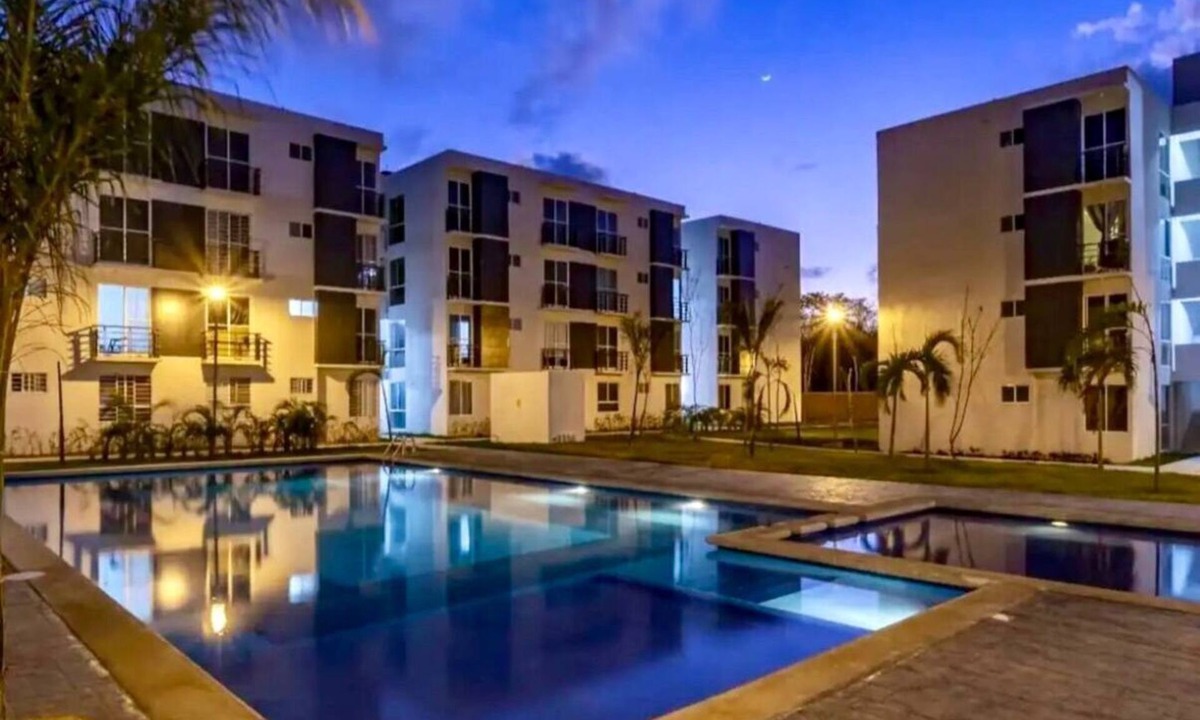 Puerto Juarez Apartment | Confort Condo with semi-Olympic pool, Wifi, AC, Grill, Balcony, Garden