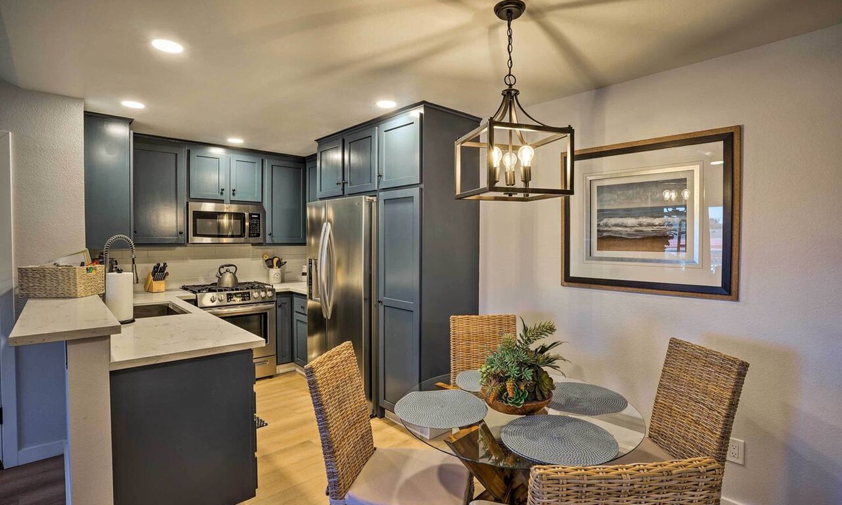 Capistrano Beach Apartment | Cozy-Chic Condo: Walk to Beach & Park!