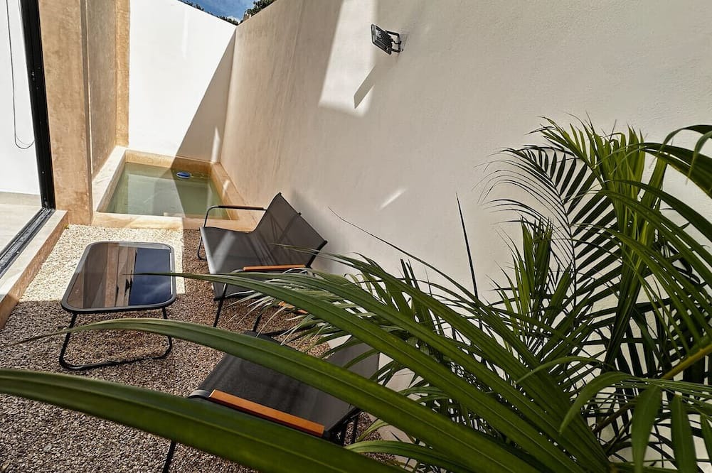 Montecarlo Apartment | Departamento en planta baja con piscina privada