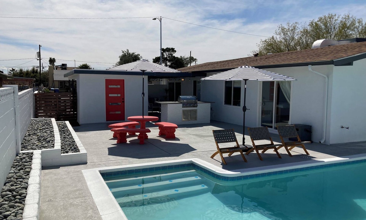 Las Vegas House | Desert Oasis near Downtown Las Vegas