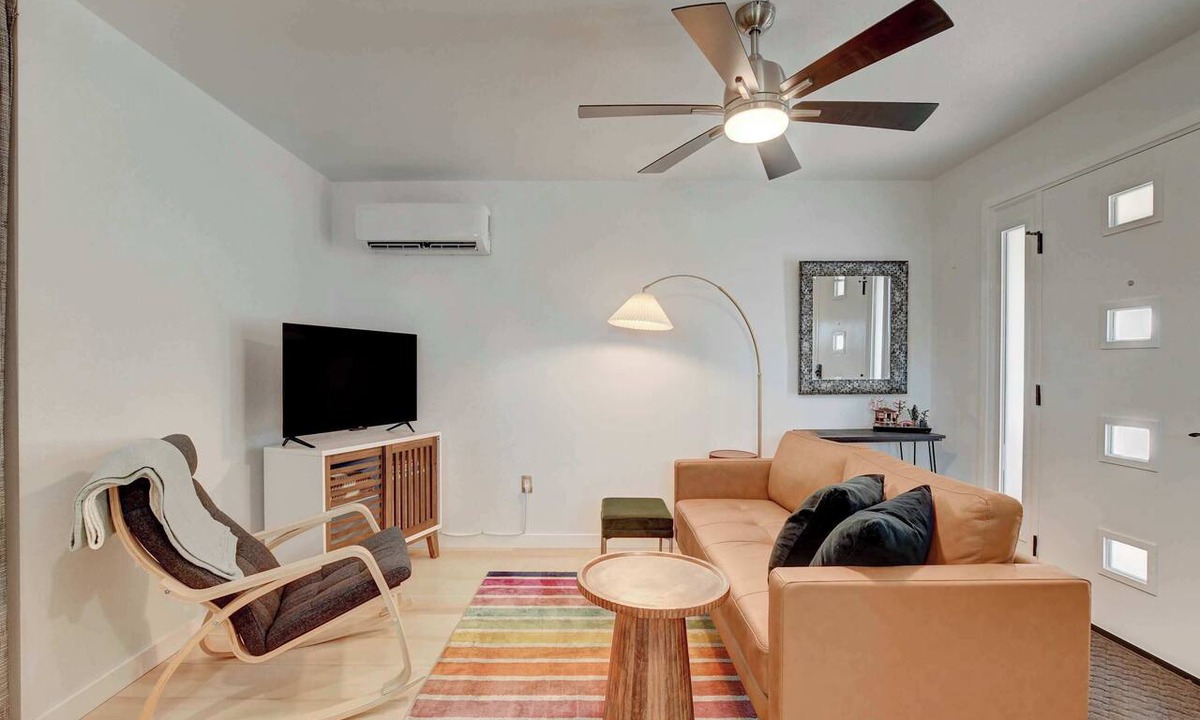 Townsite House | Dual-Home Compound | Ideal for Groups & Long Stays