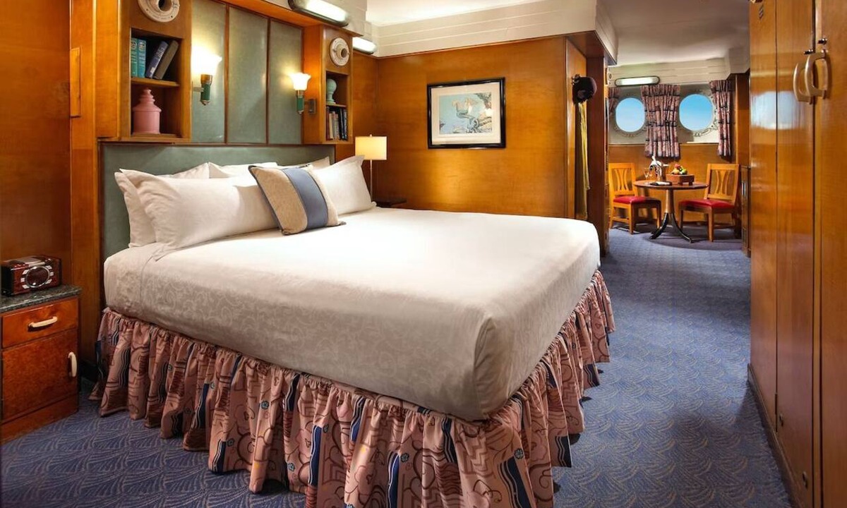 Harbor Hotel | Enjoy Historical Elegance in Art Deco Suite with Scenic Views