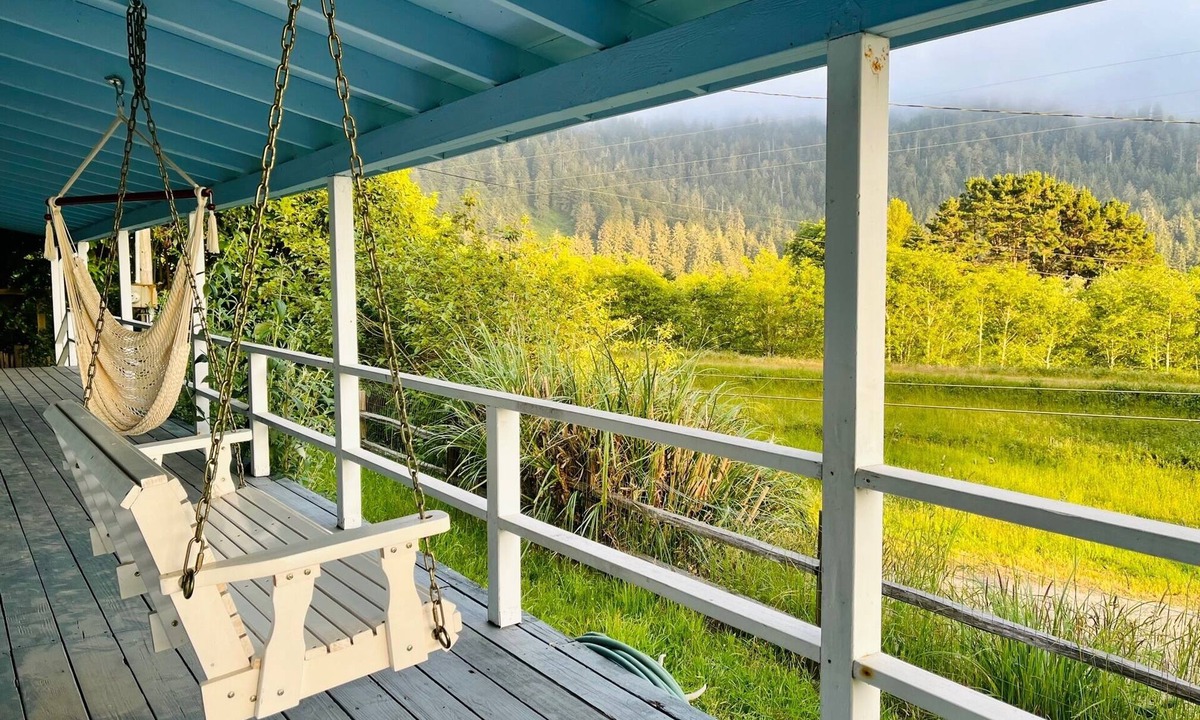 Orick House | Explore Redwood National Park with Hot Tub, Wood Stove, and Fire Pit!