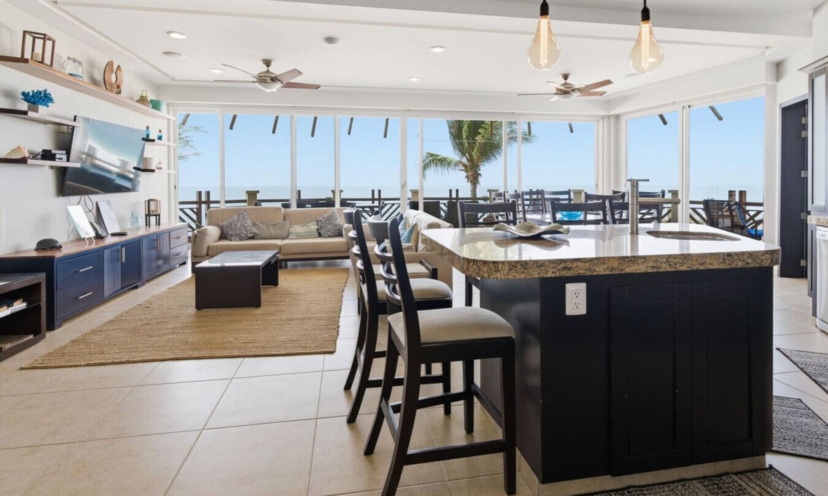 San Pedro Mixtepec Apartment | Four Bedroom Ocean Front
