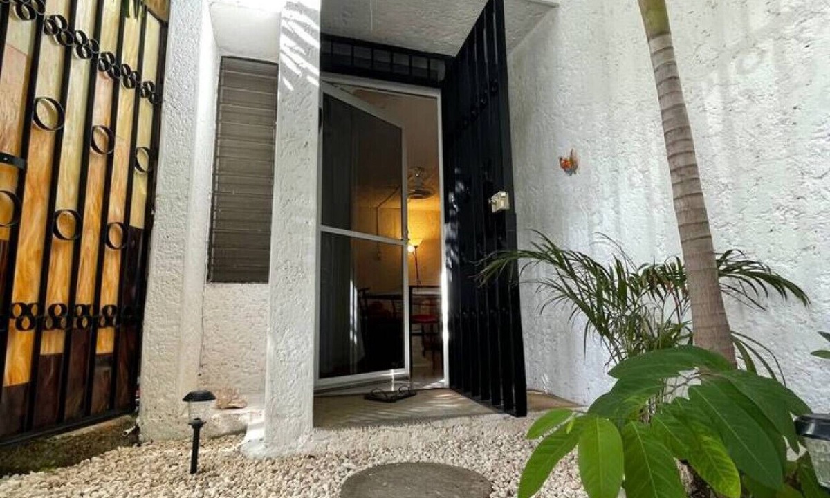 Downtown Cancun Condo | Fun & relax suite beside a park, 10 min to beaches