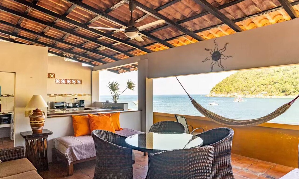 Yelapa House | Garcia Rentals Yelapa: Las Brisas del Sol with A/C