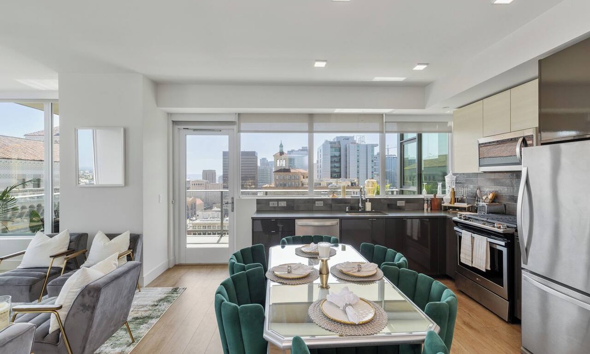 East Village Apartment | Gaslamp 2-bedroom apartment in with Luxury Amenities