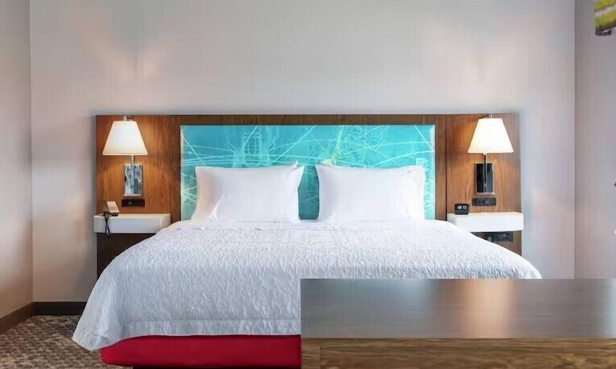 Chico Hotel | Hampton Inn & Suites Chico
