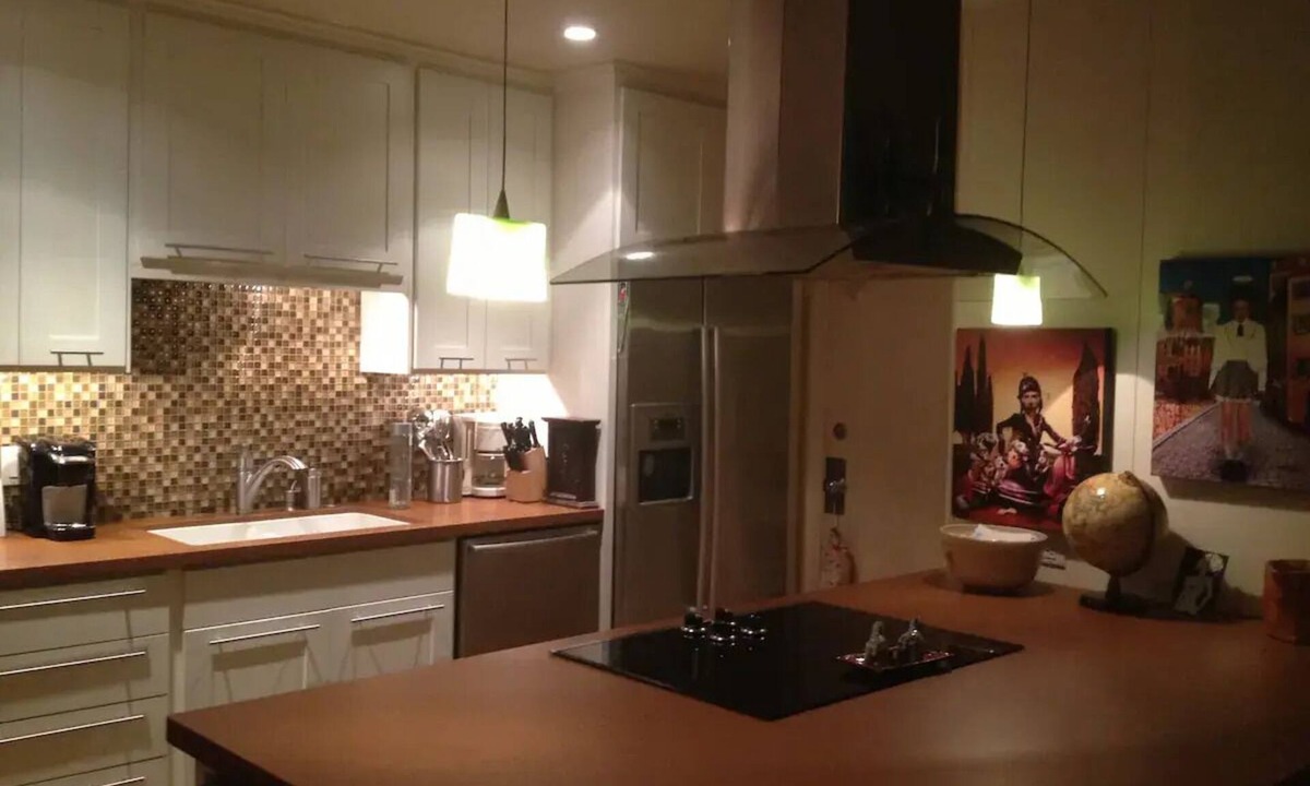 Norma Triangle Condo | Heart of West Hollywood LGBT District!
