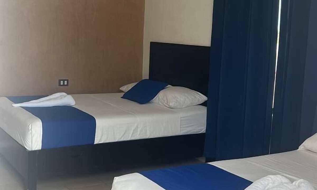 Rio Lagartos Hotel | Hotel La Placita
