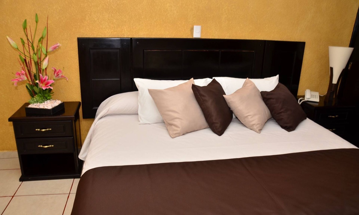 Tula de Allende Hotel | Hotel Suite Azomali