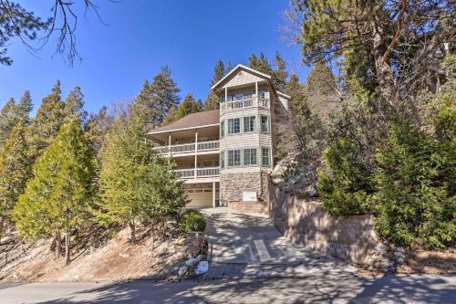 Blue Jay House | Huge Lake Arrowhead Home w/3 Decks & Grill!