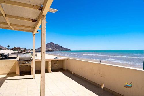 Verdugo House | InTown Beach front condo - Casey`s condo 1