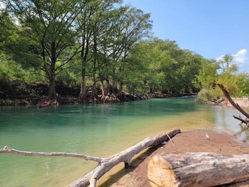 La Huasteca House | La cabaña del sabino
