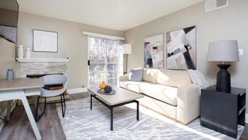 Temecula Apartment | Landing Modern Apartment with Amazing Amenities (ID8118X32)