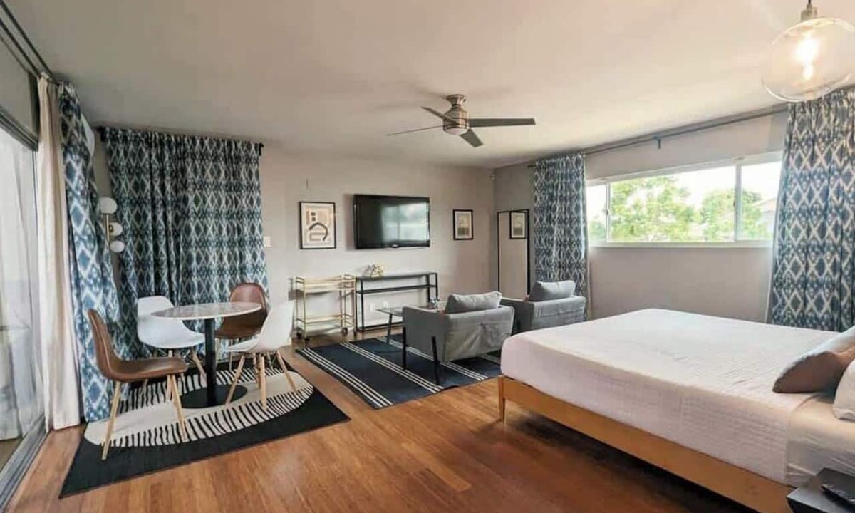 Ladera Heights Apartment | Large 4BR House Near LAX, Beaches & LA Stadiums