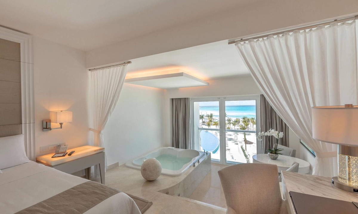 Punta Cancun Resort | Le Blanc Spa Resort Cancun - Adults Only - All-Inclusive