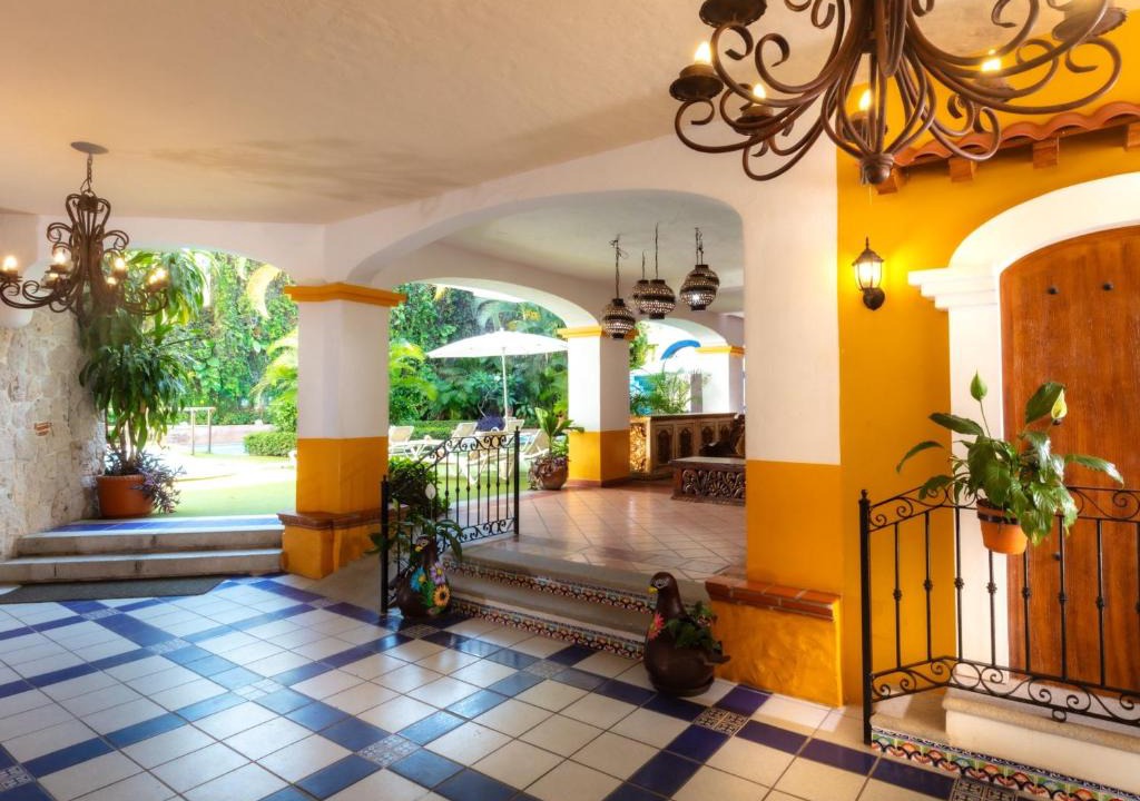 Romantic Zone Hotel | Los Arcos Suites