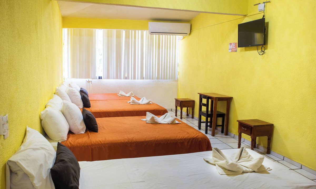 Pichucalco Hotel | LOS GIRASOLES HOTEL