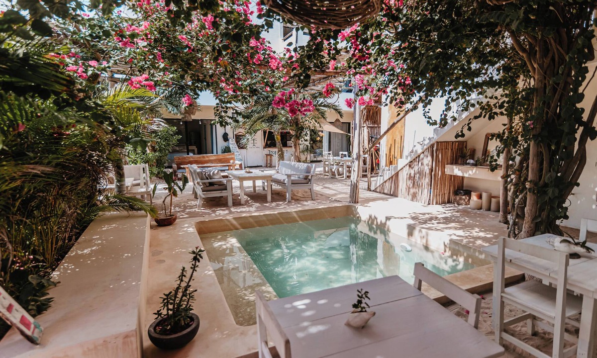 El Cuyo Hotel | LunArena Barefoot Comfort
