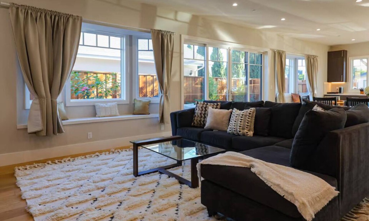 North Fair Oaks House | Lux Modern Home w/Shuffleboard – 25 min to Levi’s